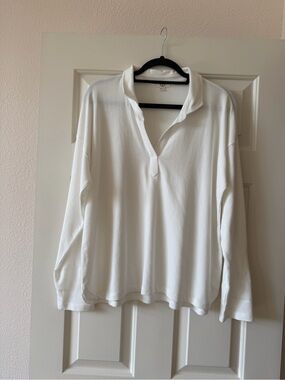 Classic White Long-Sleeve Polo-Style Women's Top